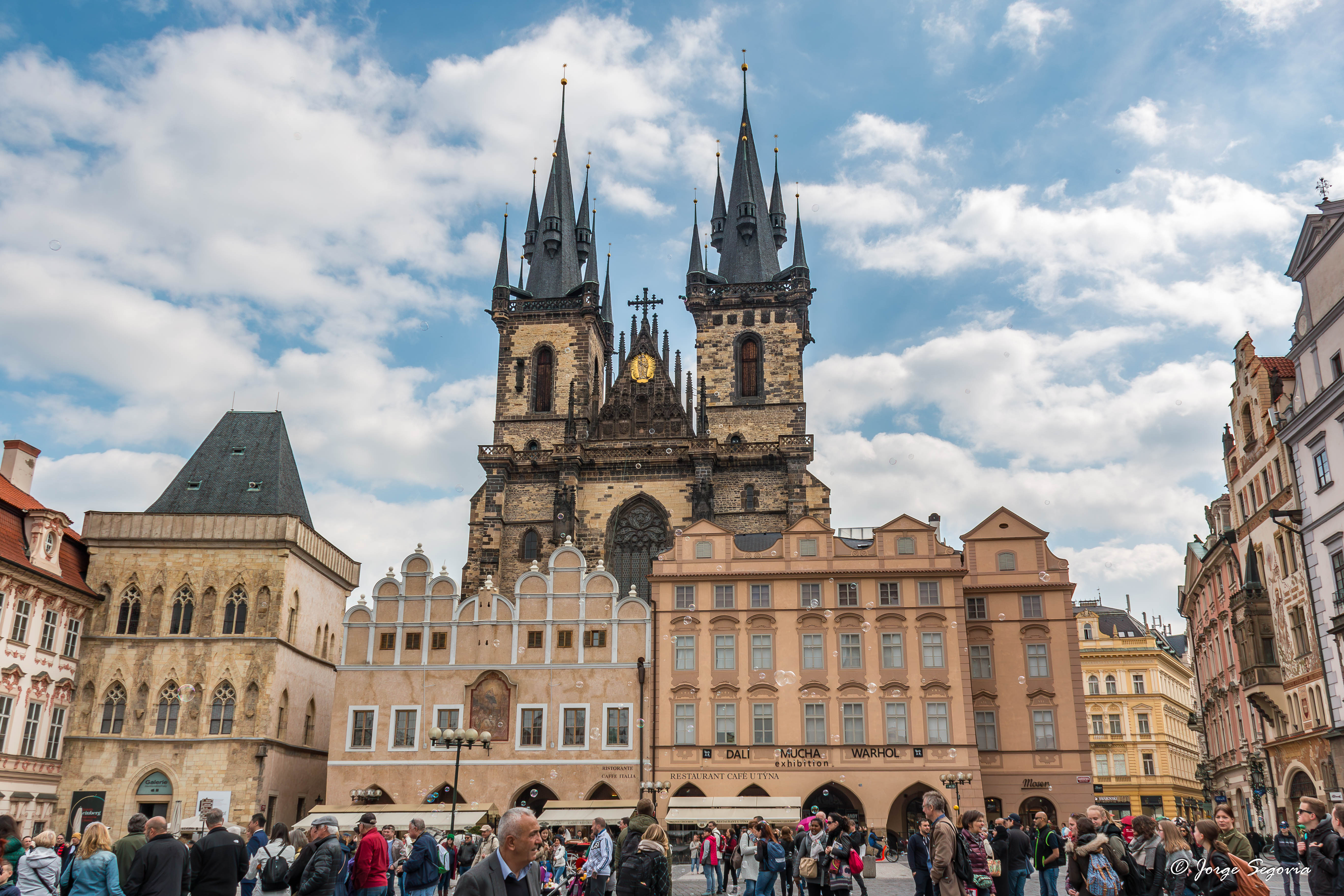 Seis excusas culturales para visitar la República Checa