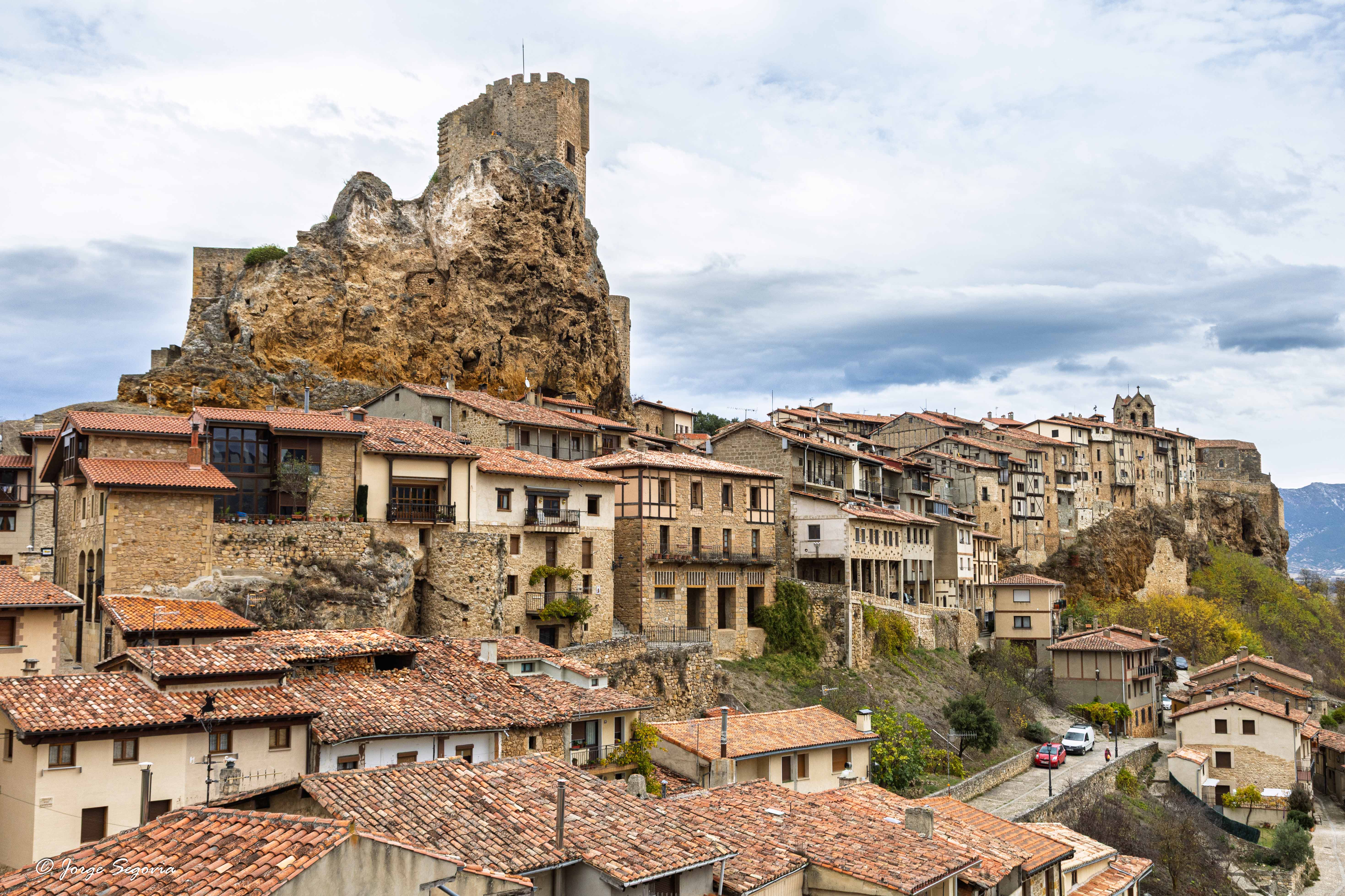 Frías: La Ciudad Medieval que Desafía la Gravedad